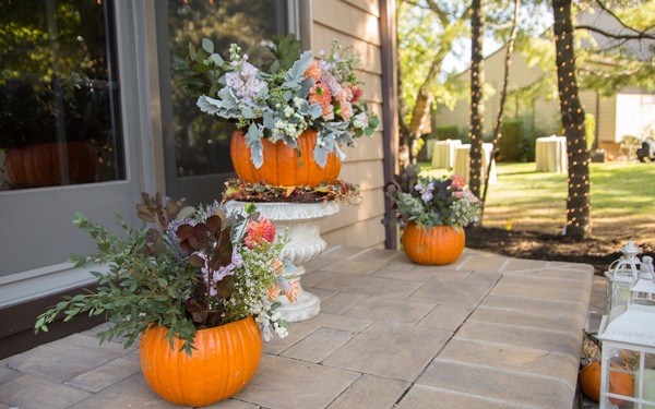 Designing Curb Appeal with Fall Flair