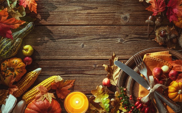 Perfectly Placed: 5 Creative Place Setting Ideas for Your Lake County Thanksgiving